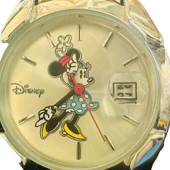 NWT DISNEY ACCUTIME Minnie Mouse Watch New In Box Silver Metallic Band Date Wind - Picture 9 of 10